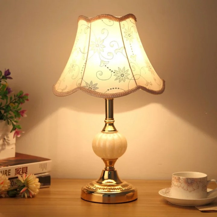 Quixy Vintage Scandinavian Table Lamp | Elegant Floral Design
