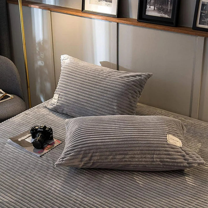 Bedding Duvet Cover Set Plush-Style Winter Bedspread Design