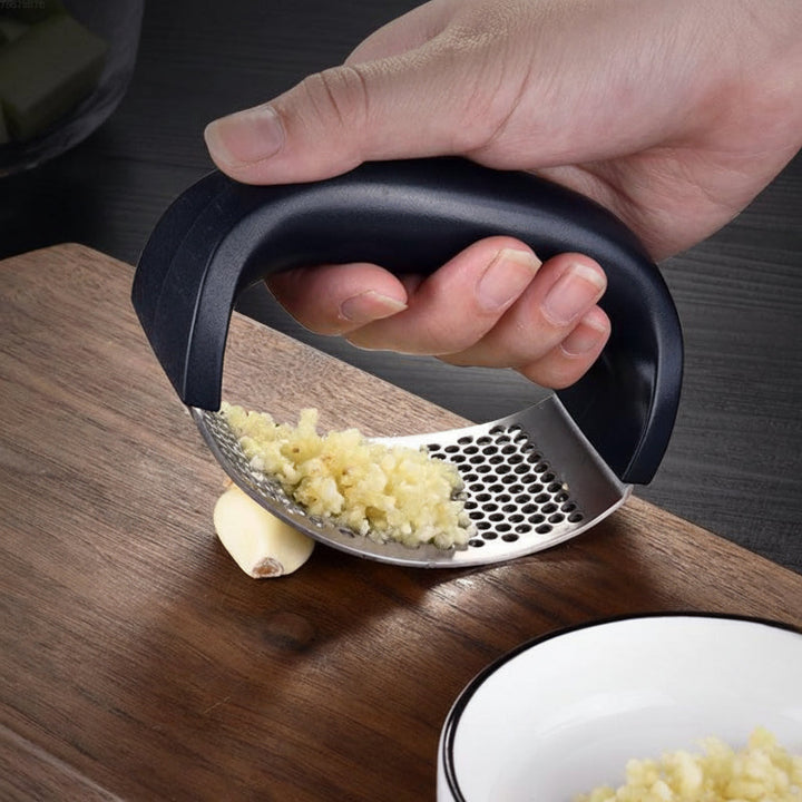 Garlic Press Stainless Steel Handheld Crusher Ergonomic Handle