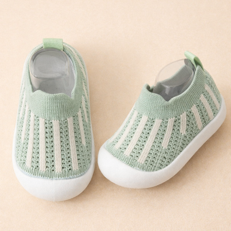 Kids Trainers Breathable Mesh Slip On Shoes Non Slip Lightweight