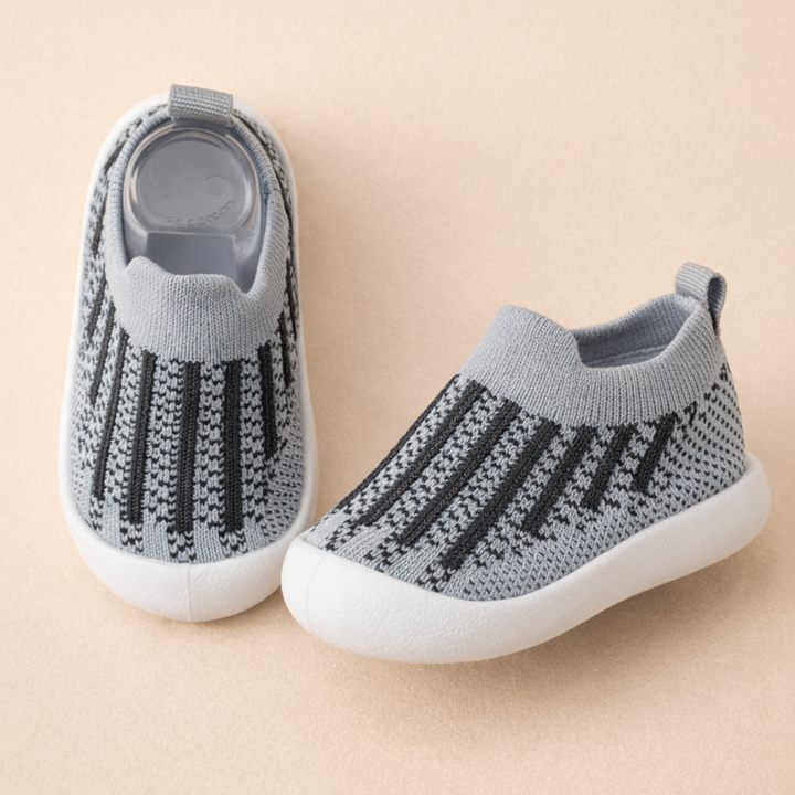 Kids Trainers Breathable Mesh Slip On Shoes Non Slip Lightweight