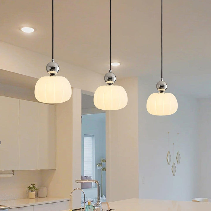 Yedra Pendant Lamp | Organic Round Acrylic Design