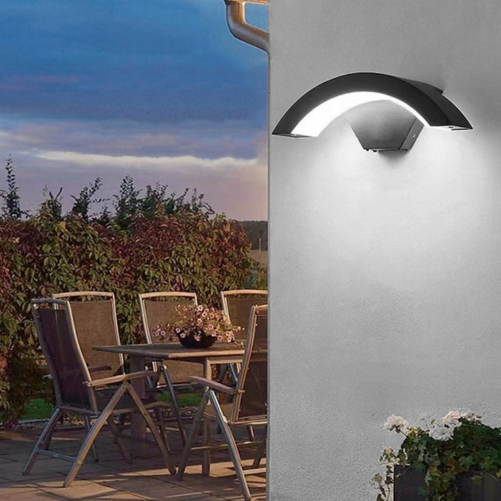 Modern Outdoor Wall Light | IP65 Waterproof LED Fixture